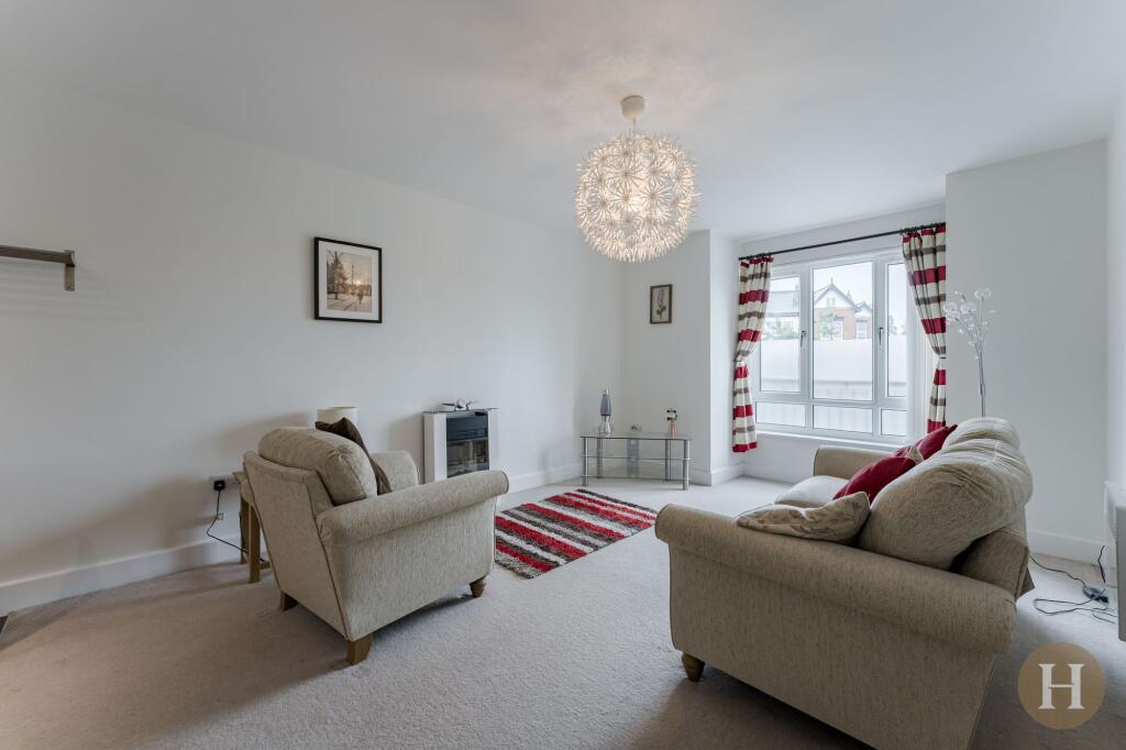 Apartment in Birmingham, Harborne - View 5