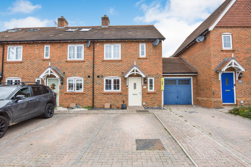 Main image of property: Hayton Crescent,Tadworth,KT20 5FG