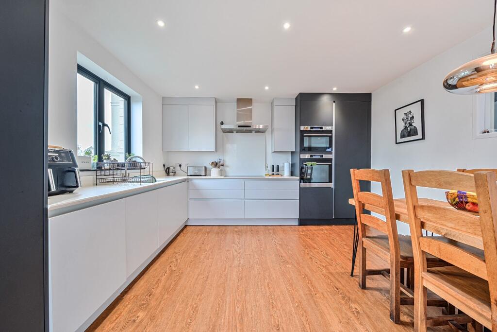 House in Plymouth, Mutley - View 5