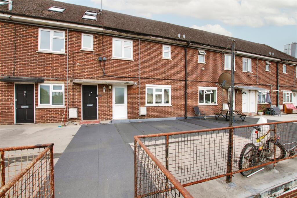 Main image of property: Clayton Parade, Turners Hill, Cheshunt