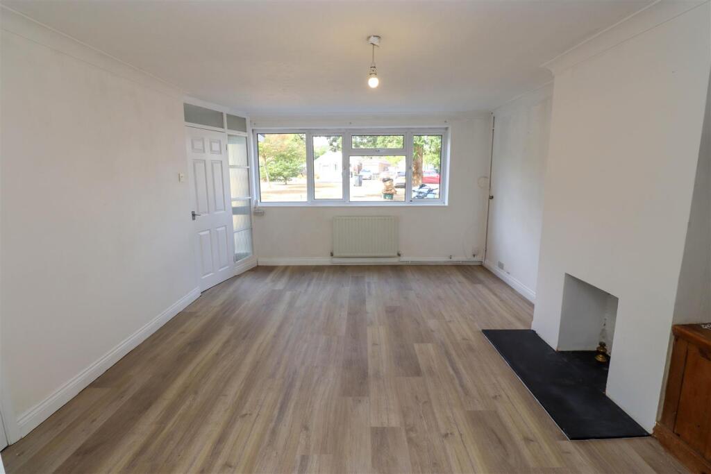 House in Hart, Fleet - View 5