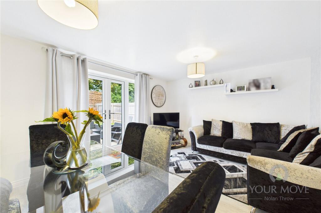 Tenor Close, Buckingham, Buckinghamshire, MK18 photo 3