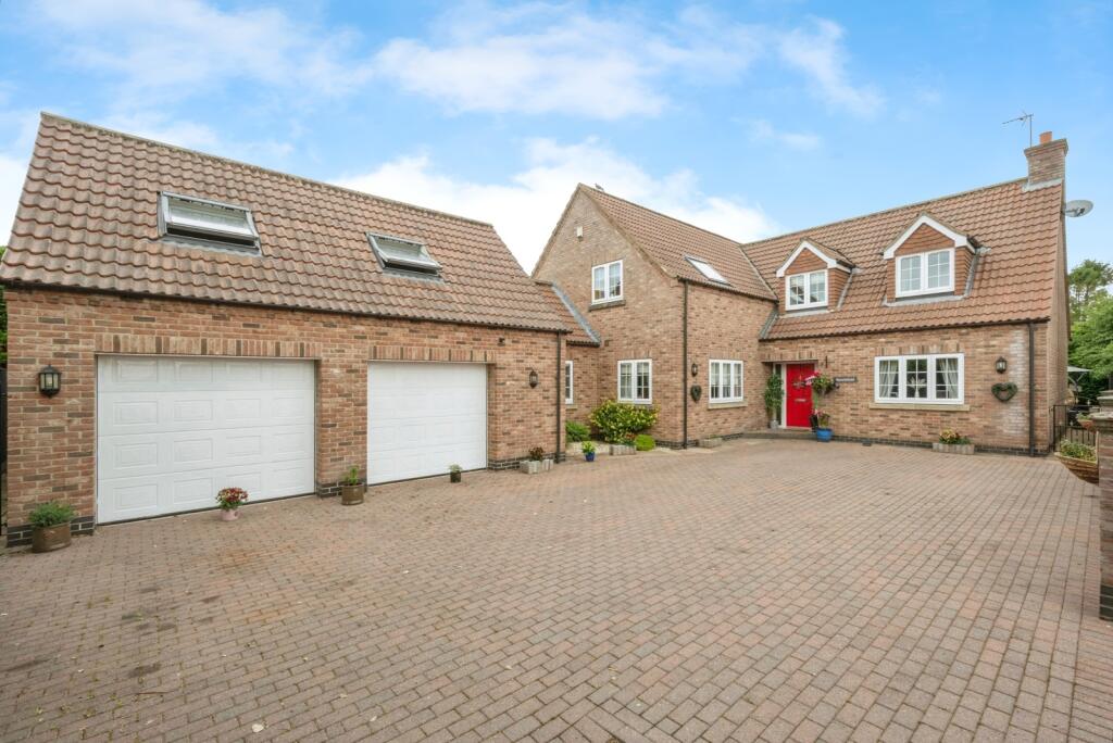 Main image of property: High Street, Hook, Goole, East Yorkshire, DN14