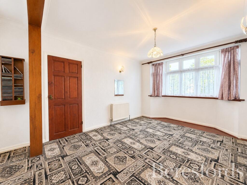 Hacton Lane, Hornchurch, RM12 photo 4