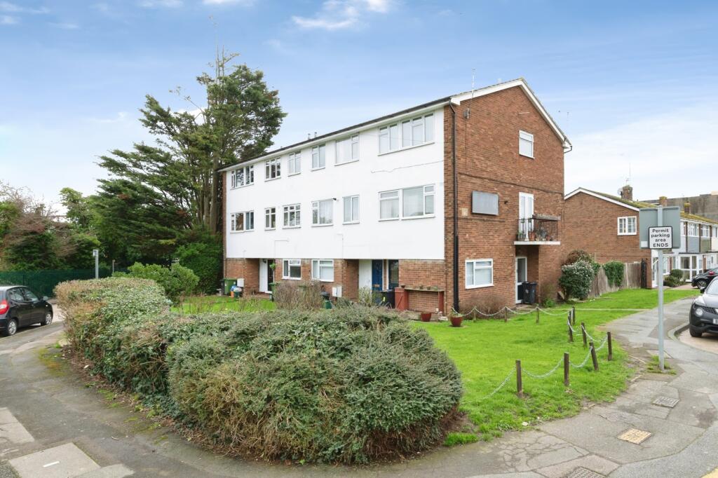Main image of property: Market Avenue, Wickford, Essex, SS12