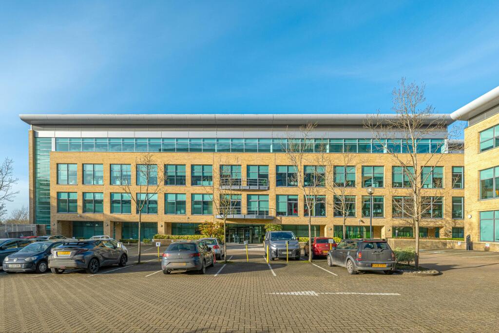 Altius Exterior Sunny 7.jpg