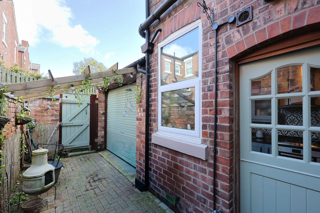 House in Wigan, Greater Manchester - More