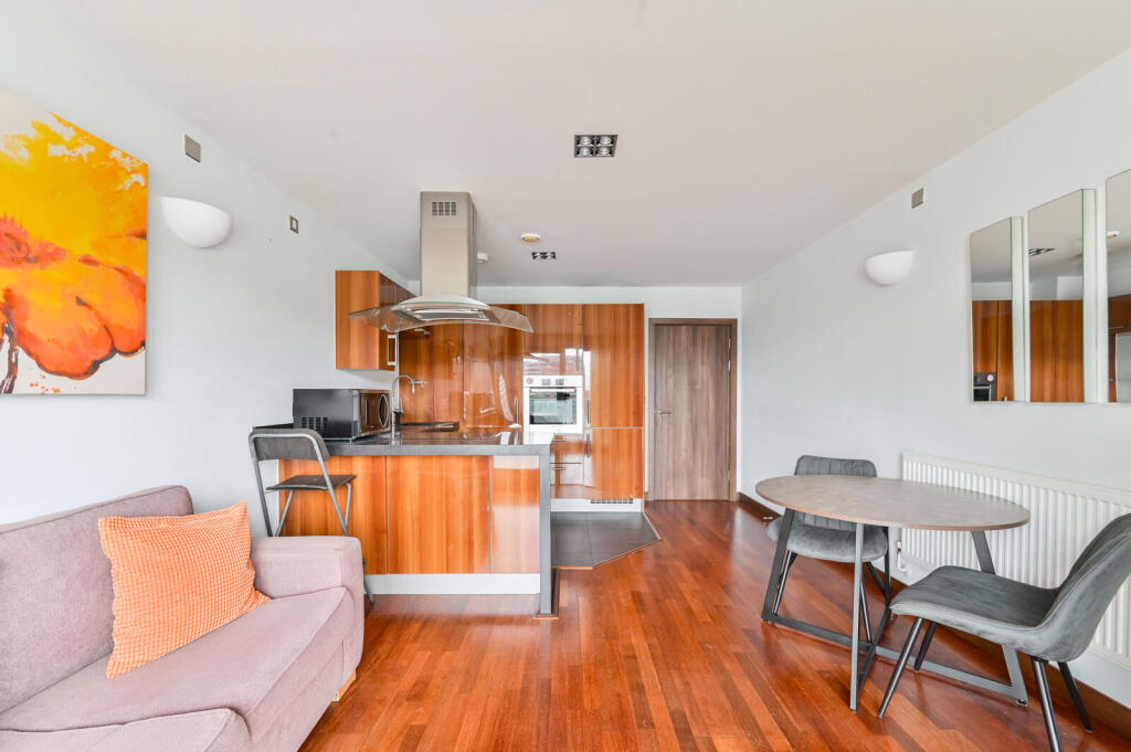 Apartment in London - View 5