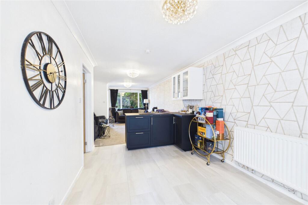 House in Three Mile Cross, Shinfield - More