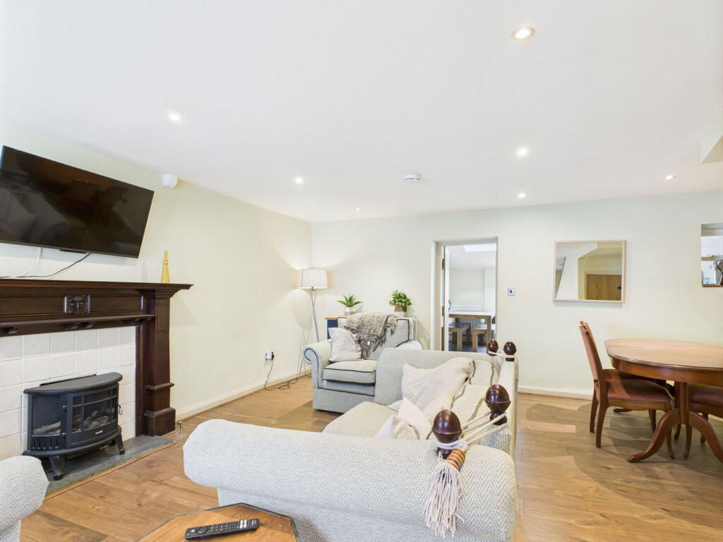 2 Church Street Ambleside LA22 0BU photo 2