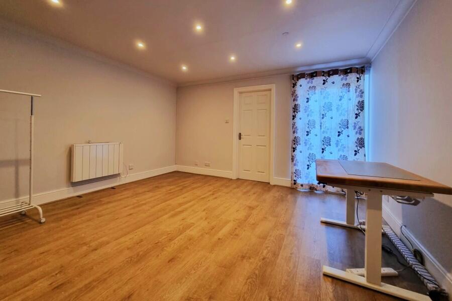 Main image of property: Farnham Road, Guildford 