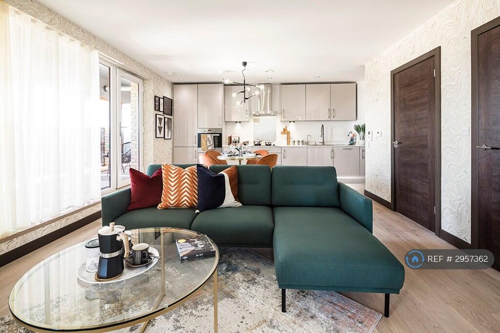 Main image of property: Chiltern Court, Watford, WD24