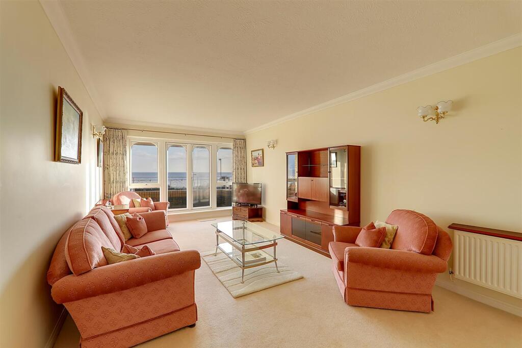 Apartment in Brighton - View 3