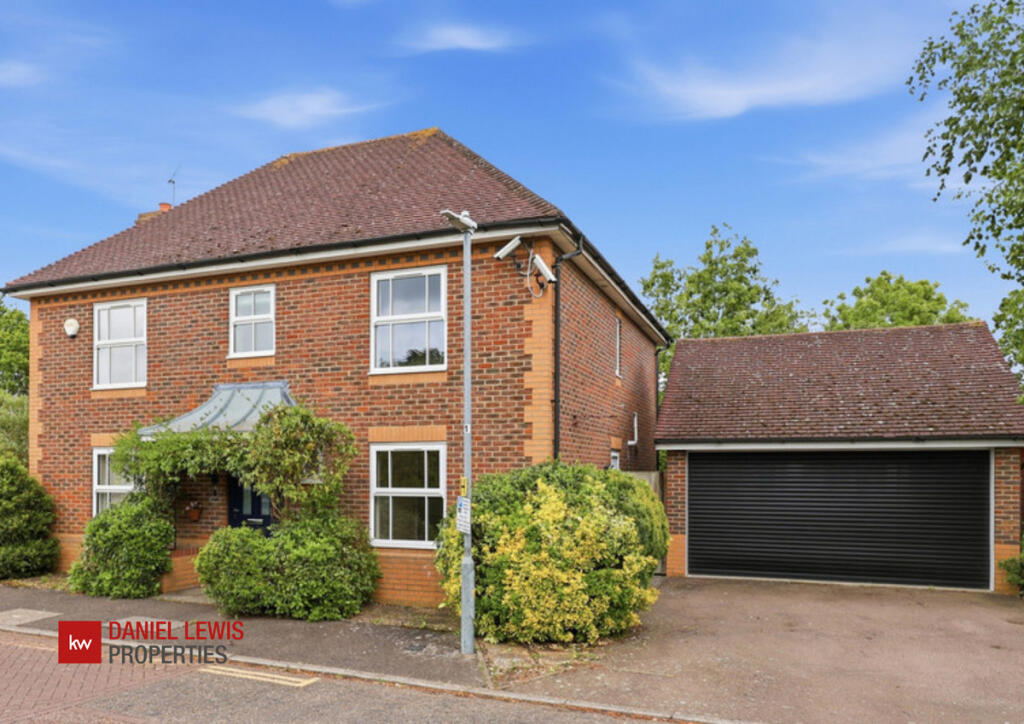Main image of property: Cleves Close, Loughton, IG10