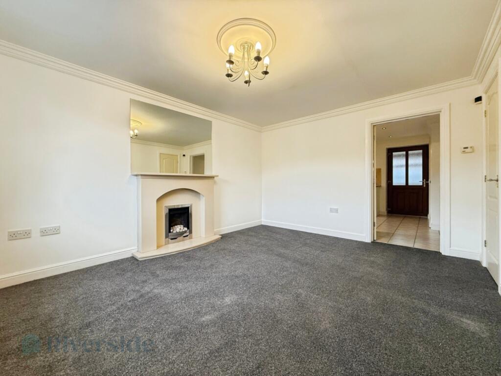 House in Hull - View 4
