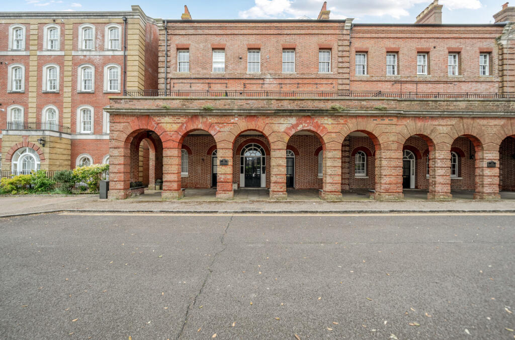 Main image of property: Royal Gate, Southsea, Hampshire, PO4