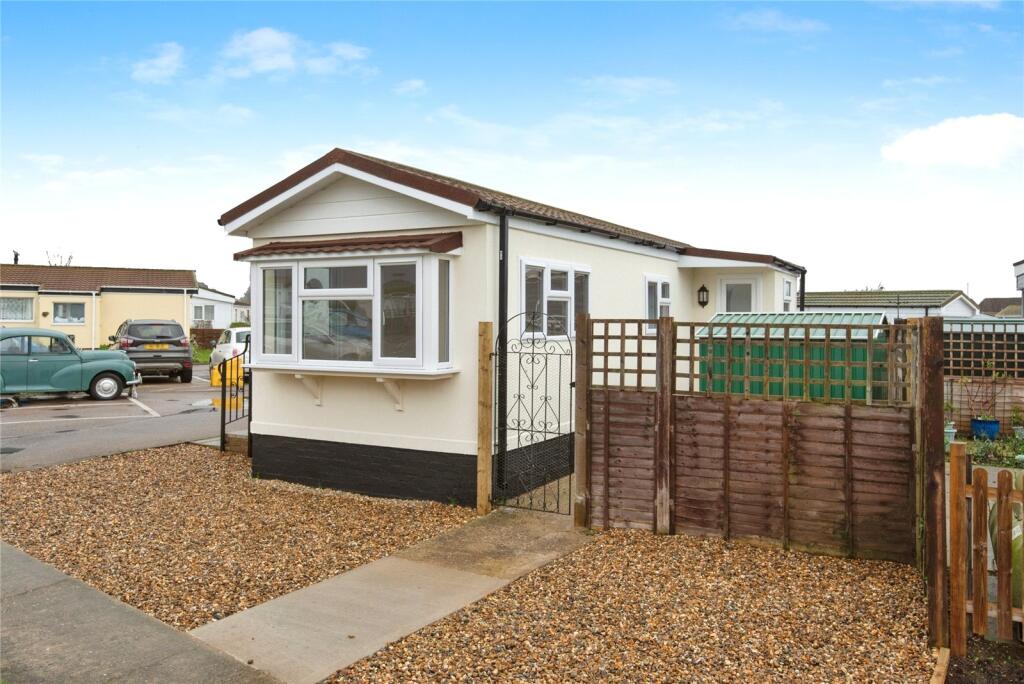 Three Star Park, Bedford Road, Lower Stondon, Henlow, SG16 - View 2