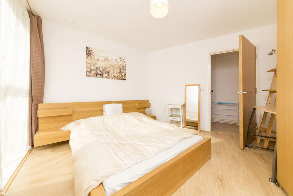 Apartment in London - View 5