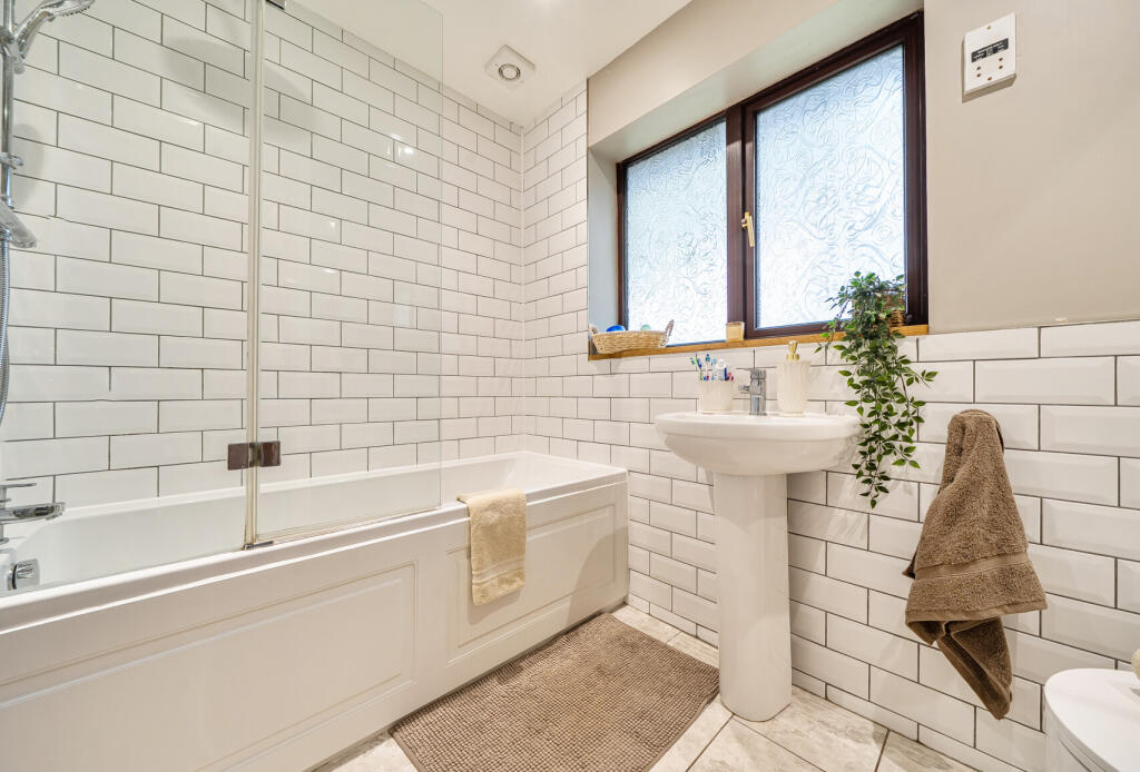 House in Yate, South Gloucestershire - More