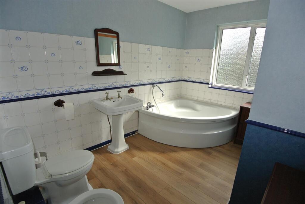 House in Twickenham - View 5