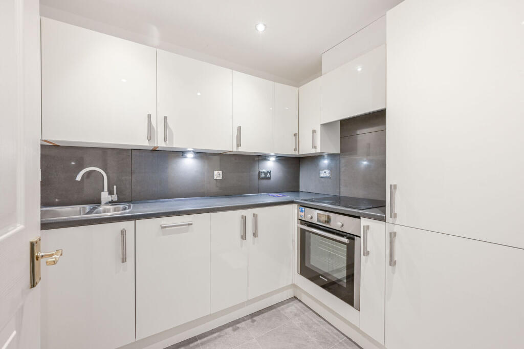 Apartment in London - View 2