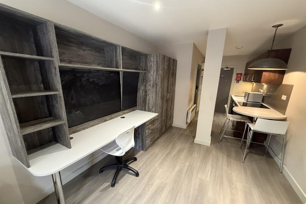 Apartment in Reading, Katesgrove, Coley - View 3