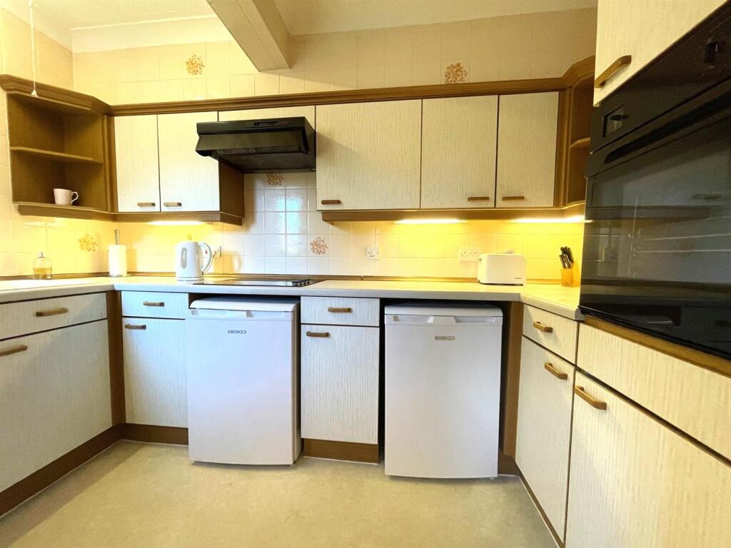 Apartment in North Ferriby, Swanland - View 5