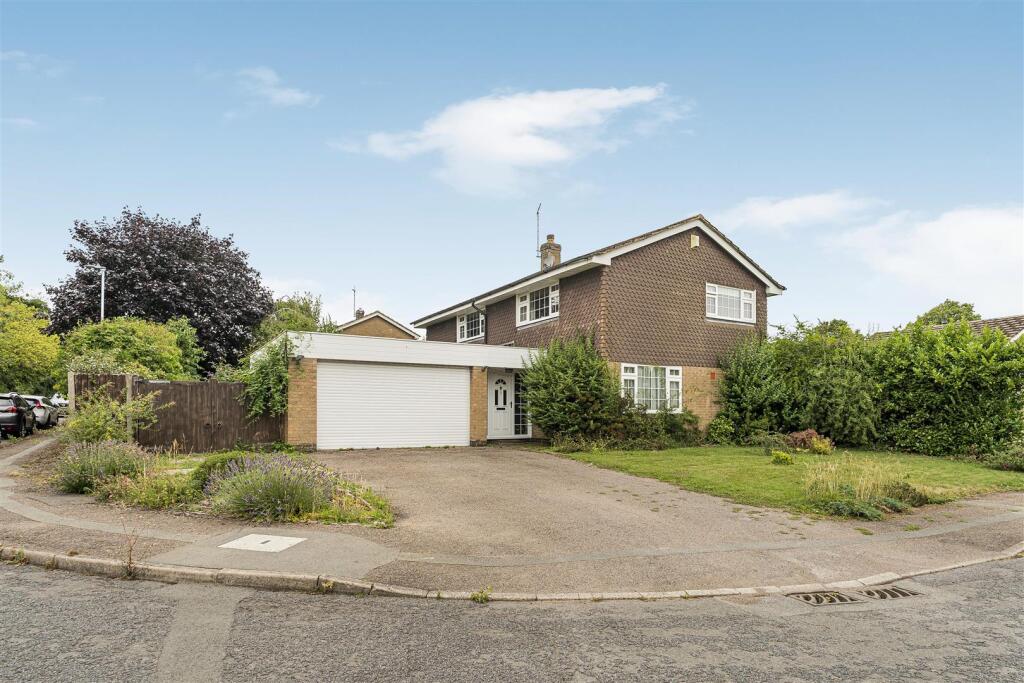 Main image of property: Grovelands, Daventry, NN11