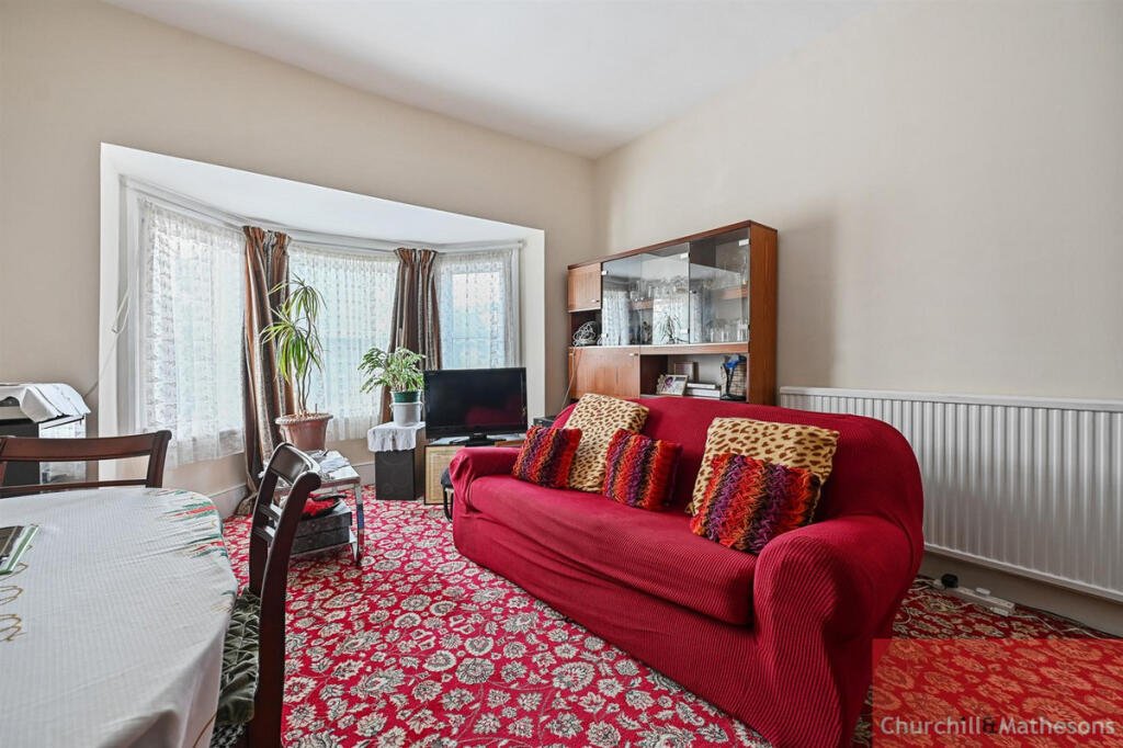 St. Albans Road, London, NW10 8 photo 3