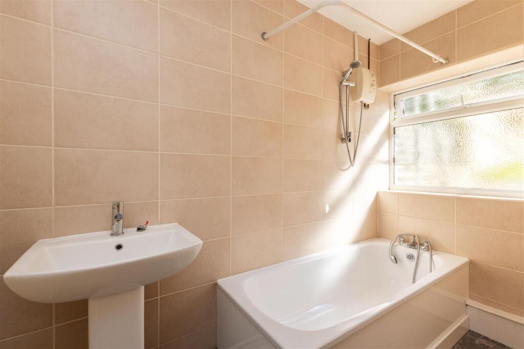 House in Tonbridge - More
