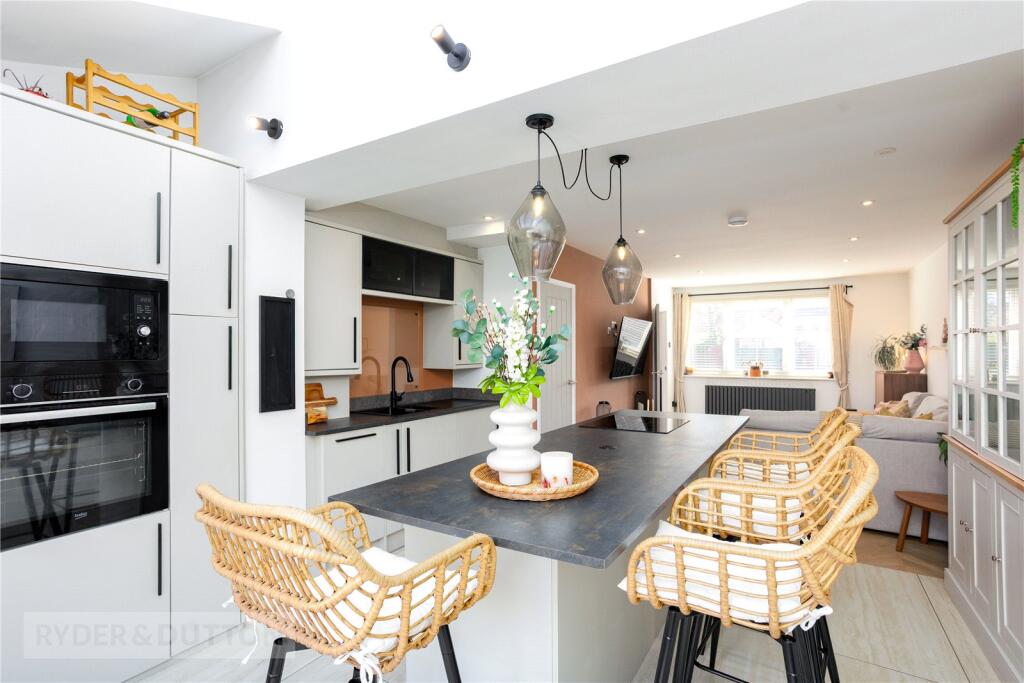 2-bed semi-detached on Ravenwood Drive, Audenshaw, Manchester, Greater Manchester, M34, £230,000