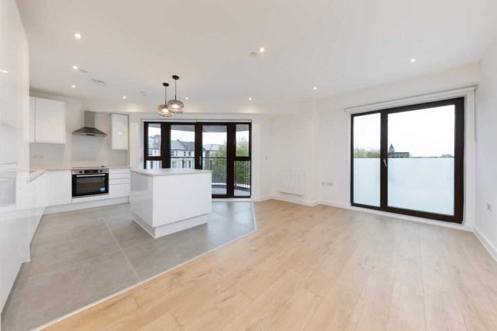 Main image of property: 79 Baytree Road, Sw2
