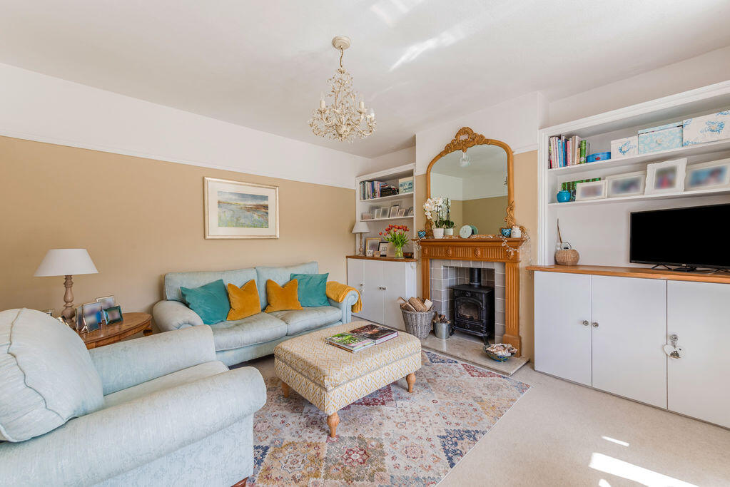 First Avenue, Southbourne photo 3
