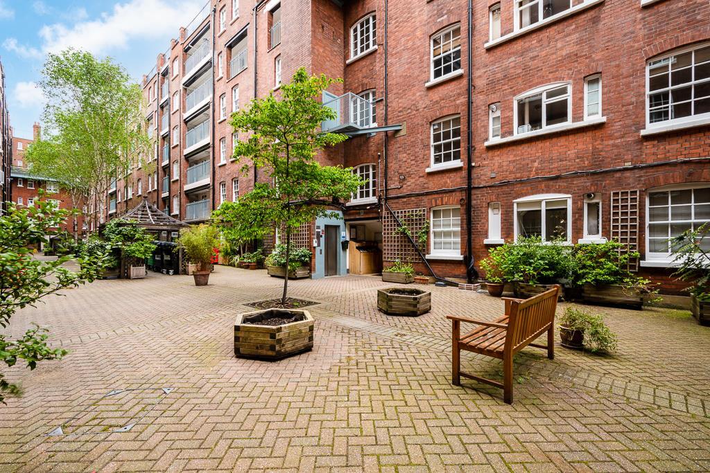 Apartment in London - View 4