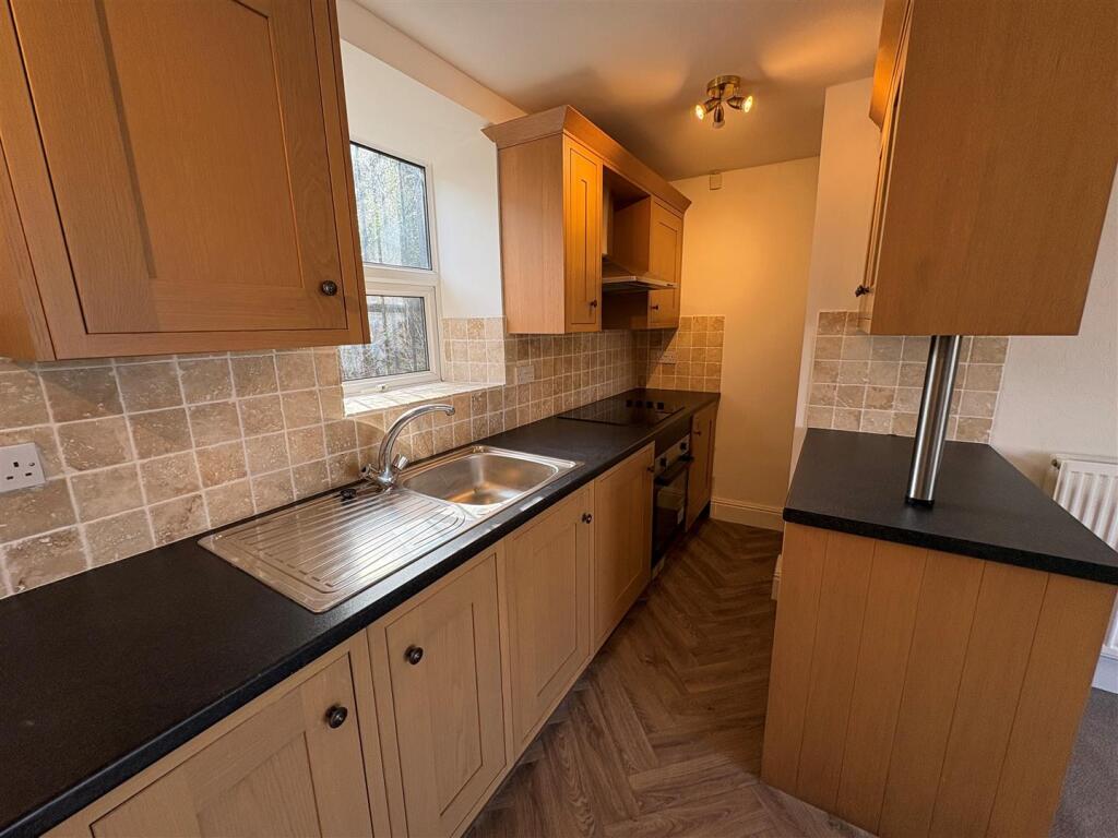 Additional image 2 of Scarlet Heights, Queensbury, Bradford