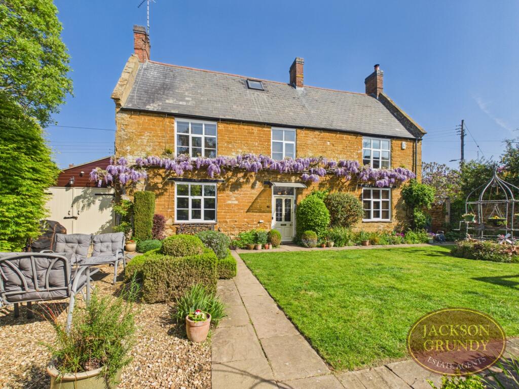 Main image of property: East Street, Long Buckby, NN6 7RA
