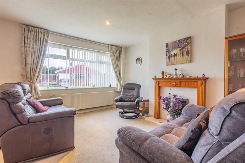 Lynnwood Drive, Passmonds, Rochdale, OL11 photo 2