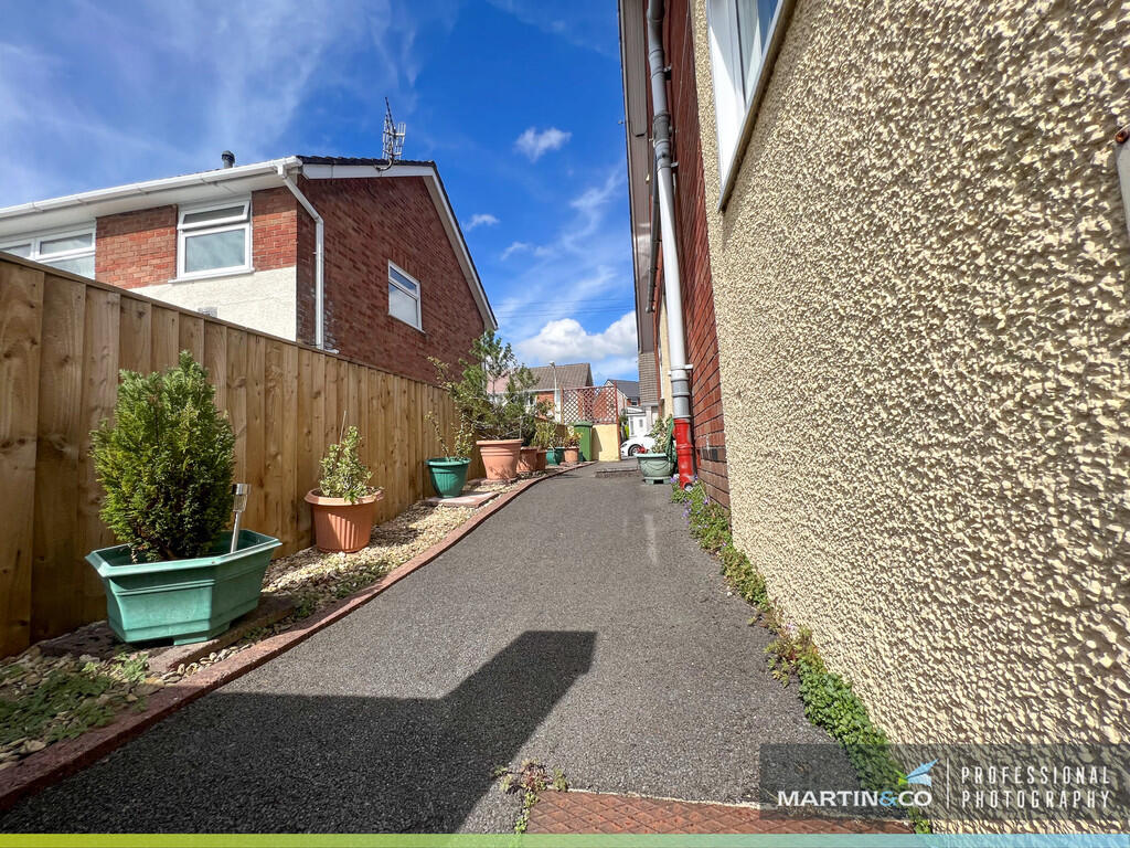 House in Cardiff - View 2