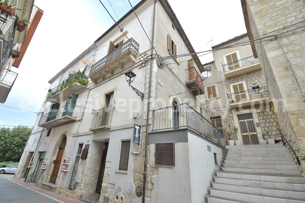 Main image of property: Fresagrandinaria, Chieti, Abruzzo