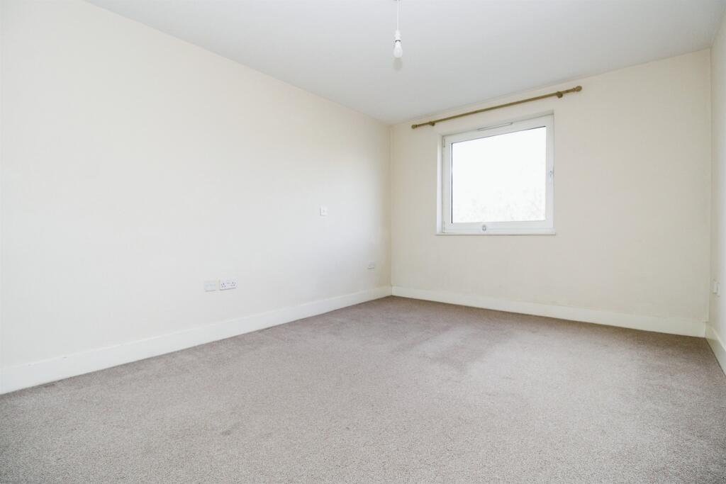 Apartment in Cardiff - View 3