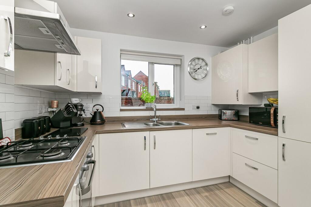 Watercress Rise, Biddenham, Bedford, MK40 photo 2