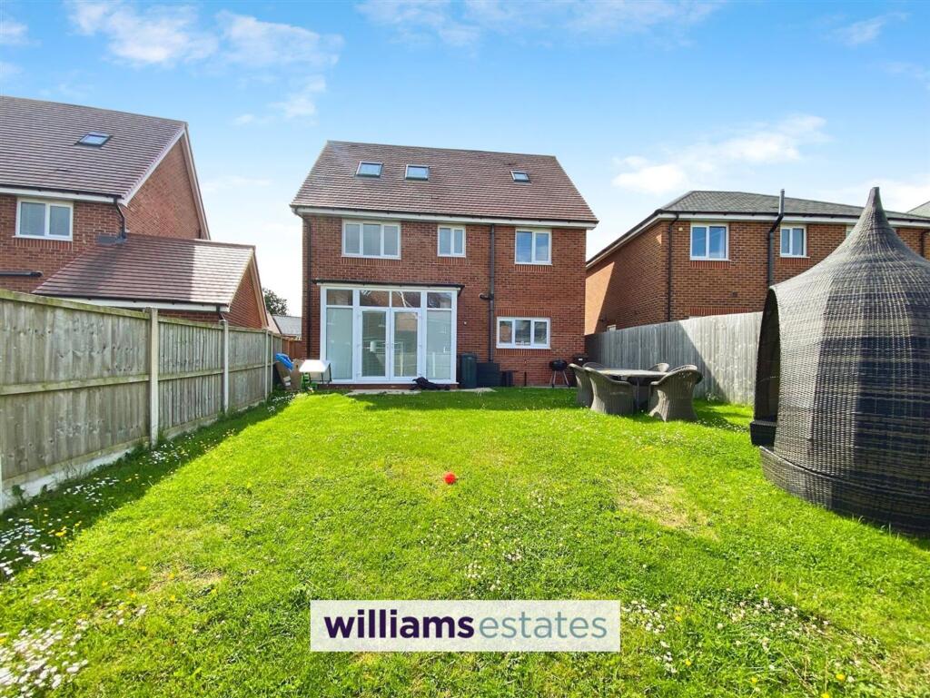 Old Hall Road, Hawarden, CH5 photo 3