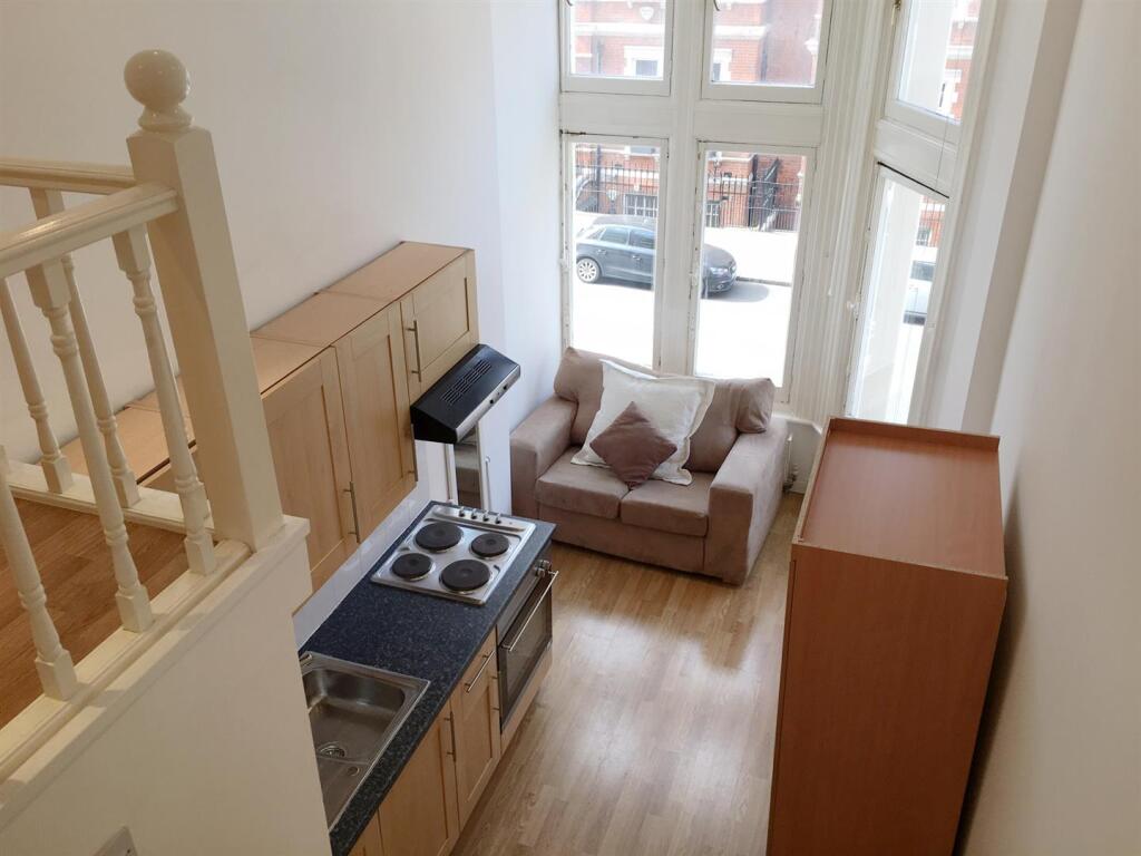 Studio flat for rent