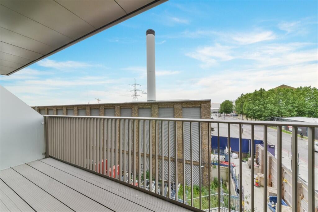 Apartment in London - View 4
