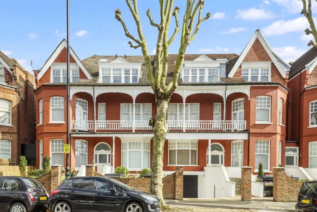 Apartment in London - More