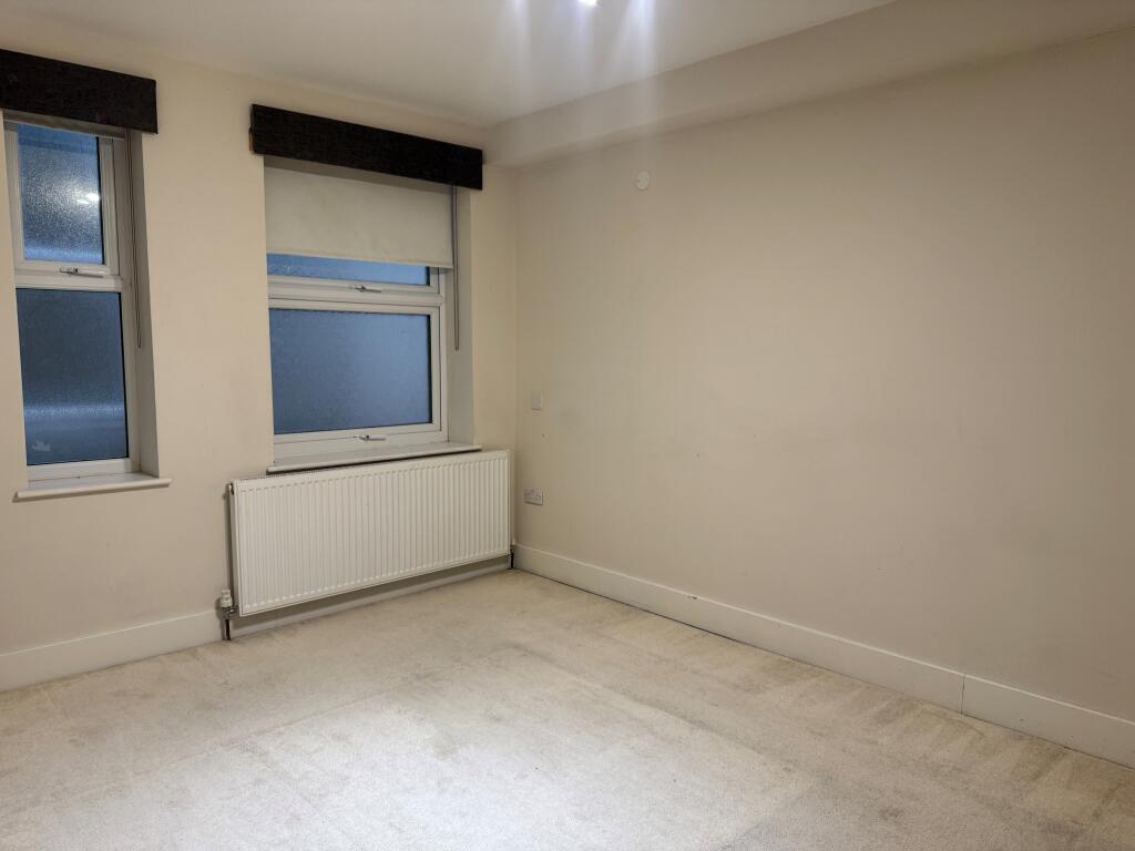 Apartment in Mole Valley, Dorking - View 5