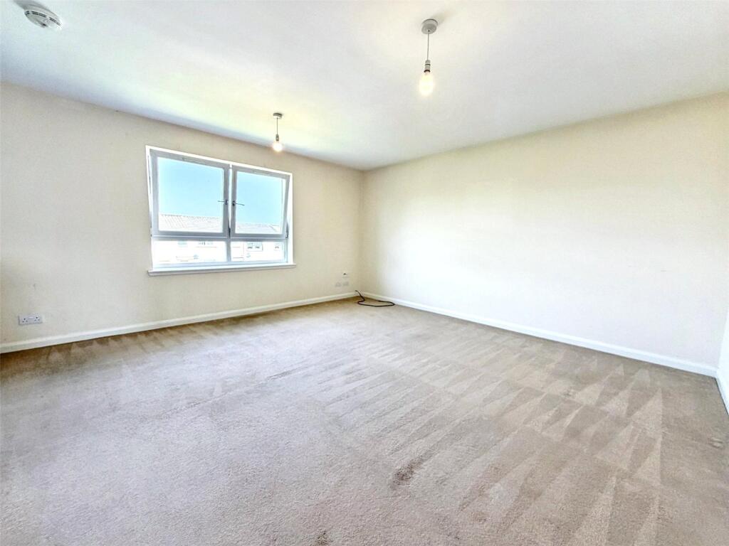 Apartment in Motherwell, South Lanarkshire - View 2