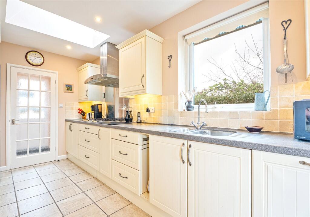 Brickyard Lane, Farnsfield, Newark, Nottinghamshire, NG22 photo 3