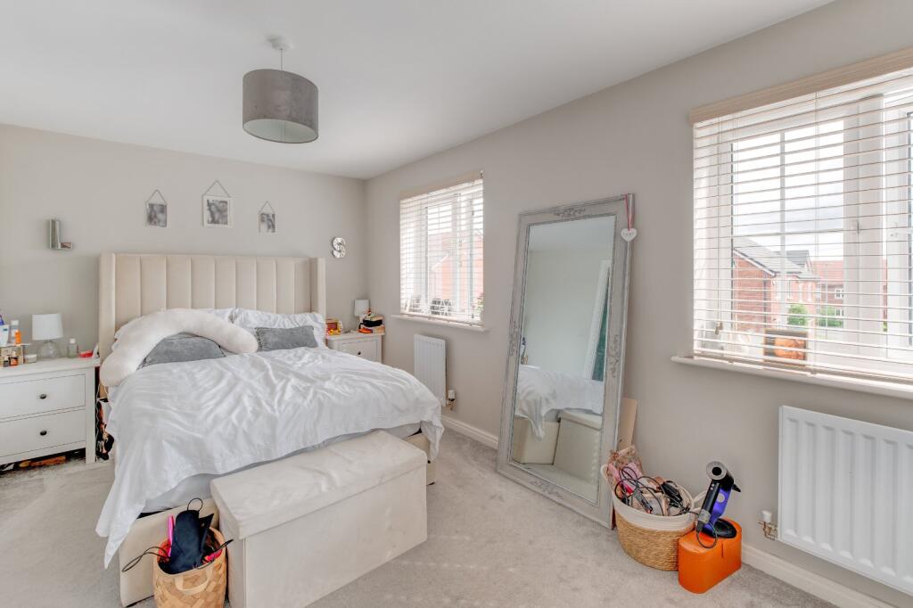 House in Redditch, Enfield - More