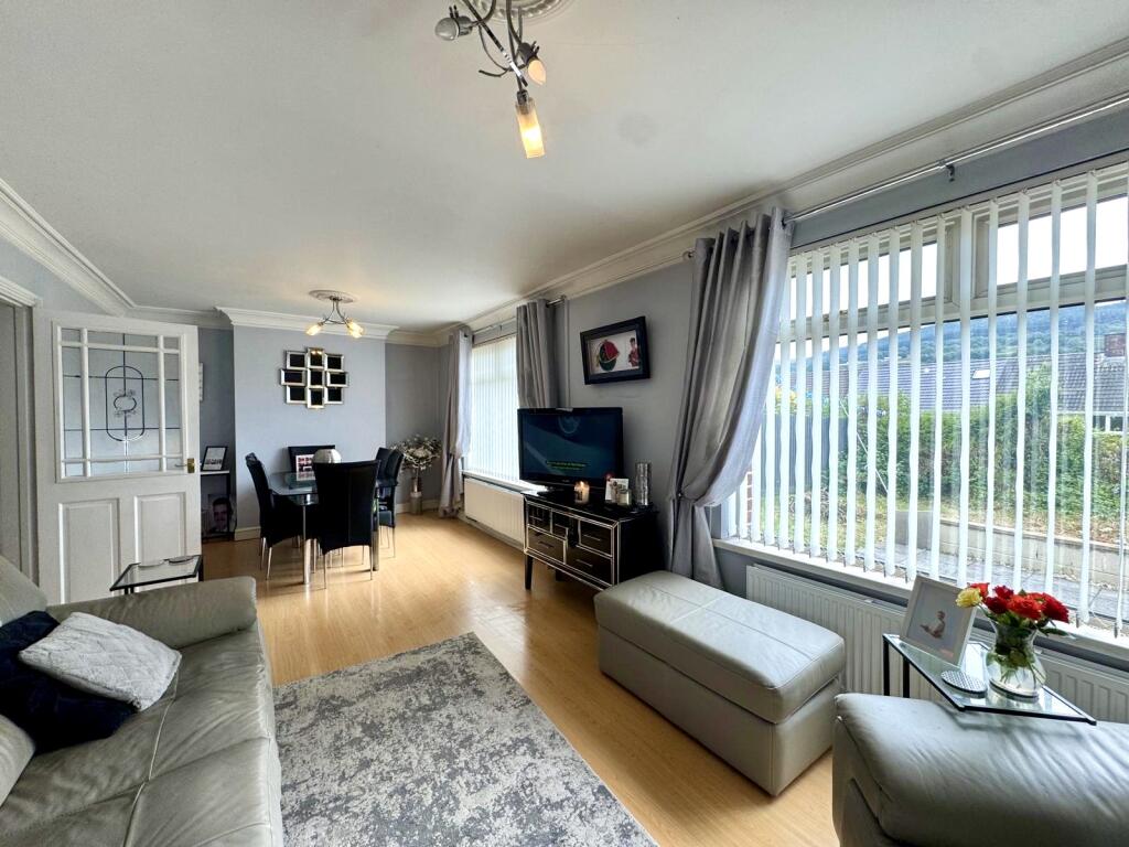 House in Abercanaid, Troed-y-rhiw - View 3